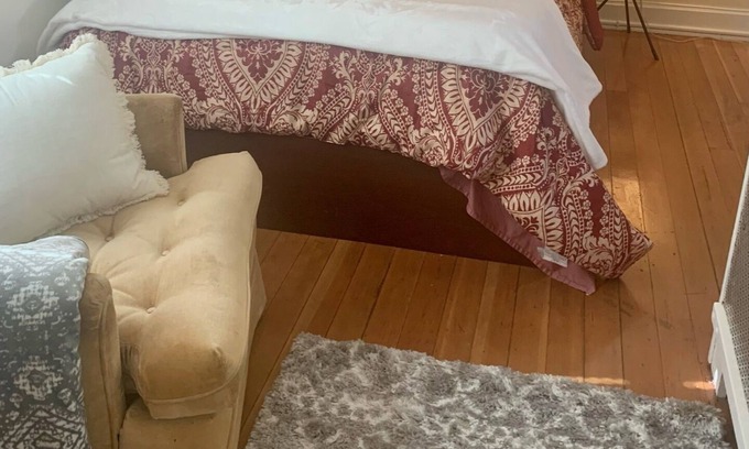 Madison House | Badger Game? This is a perfect lair for gamegoers! Close to Camp Randall !