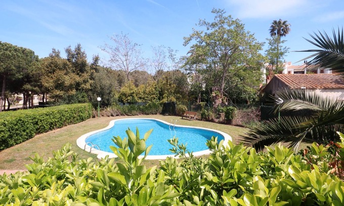 S'Agaro Apartment | BAHIA 2-Apartment 6 pax with communal pool E32420