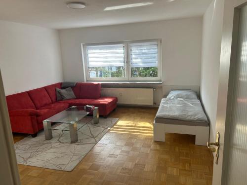 Wiesbaden Apartment | Bahnhofsnahe, ruhige und sonnige 2 Zimmerwohnung in der Mosbacher Straße