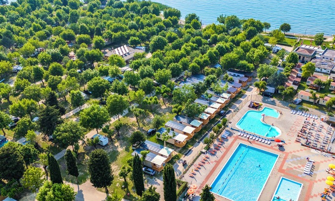 San Benedetto di Lugana RV Rental | Baia Holiday Gasparina