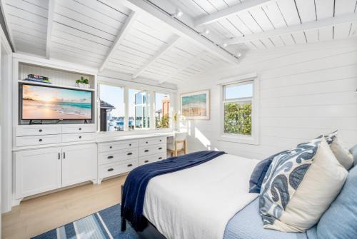 Balboa Island House | Balboa Island Luxury Penthouse Suite With Bay Views