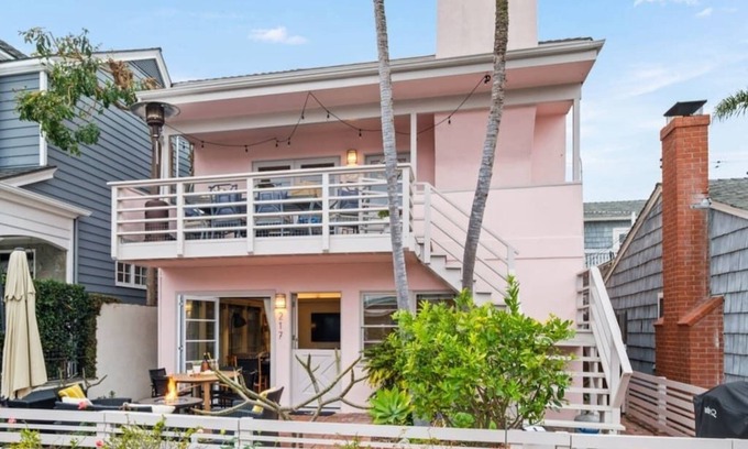 Balboa Island House | BALBOA ISLAND Retreat 3Bed 2Bath [Downstairs]