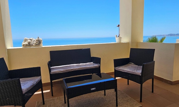 La Capellania Apartment | Balconies facing the sea