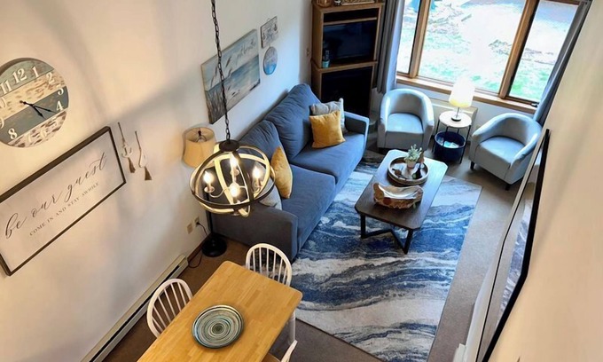 Ephraim Condo | Balcony Views, Walk to Waterfront and popular shopping and restaurants