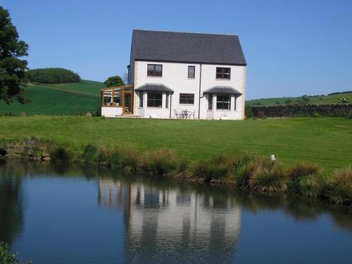 Leven Bed & Breakfast | Balhousie Farm Bed and Breakfast