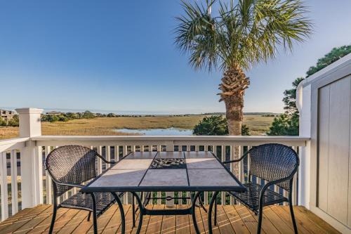 Oceanmarsh Subdivision House | Bali Retreat: 180° Ocean and Hunting Island Deck Views