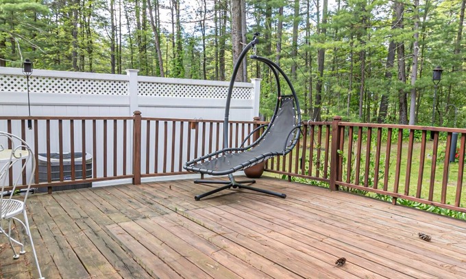 Geyser Crest House | Ballston Spa Townhome