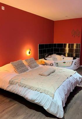 Tourcoing Apartment | Balnéo Blanche Porte - Arrivée autonome