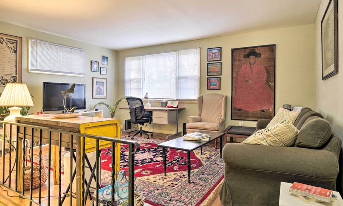 Baltimore Apartment | Baltimore Vacation Rental - WFH Friendly!