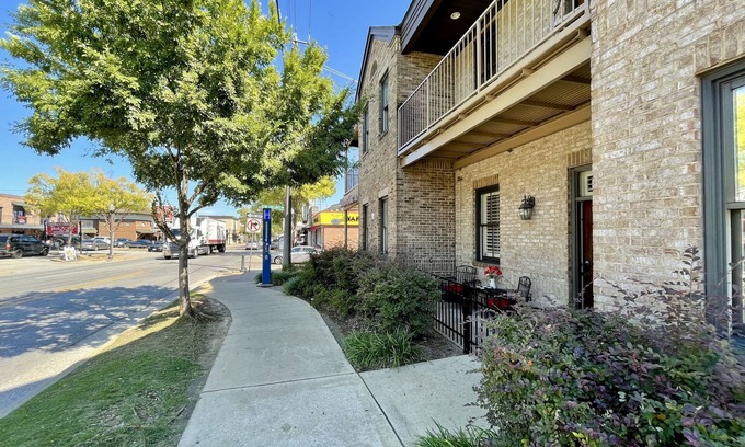 The Strip Condo | BamaNati - Step right out onto The Strip - walk to Stadium, Downtown & more!
