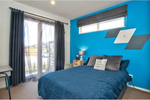 Lake Hayes Apartment | Banbury Deluxe with Spa Bath! Nice and Private