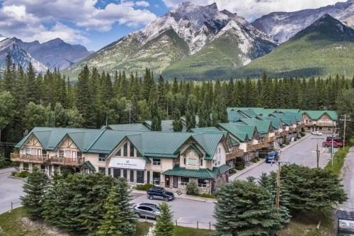 Harvie Heights House | banff woods lodge