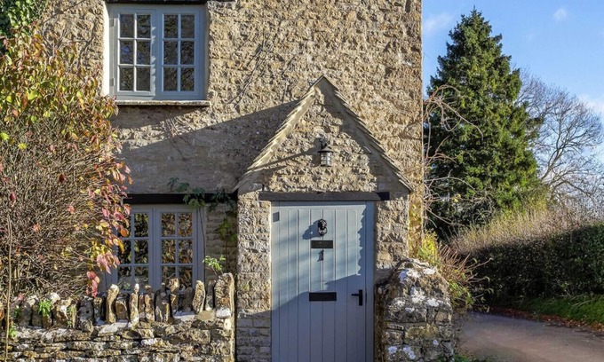 Chipping Norton House | Banksia Cottage, The Cotswolds