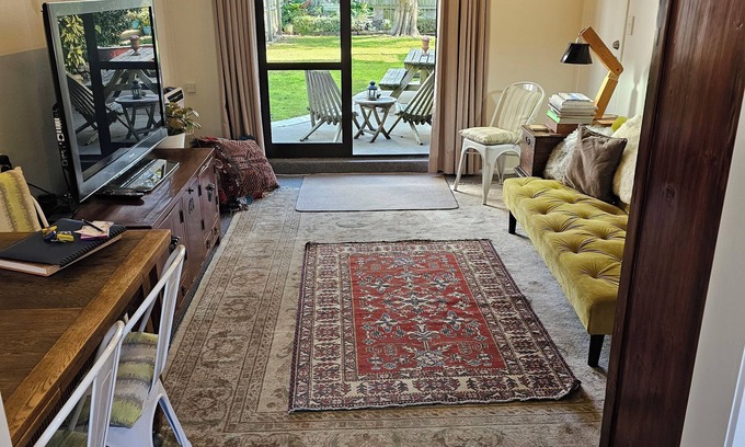 Bluff Hill Apartment | Banleigh Apartment - your home away from home