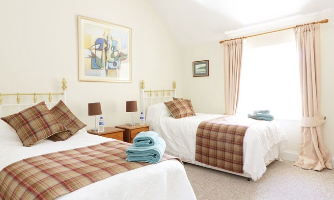 Newtyle Cottage | Bannatyne Lodge, NEWTYLE