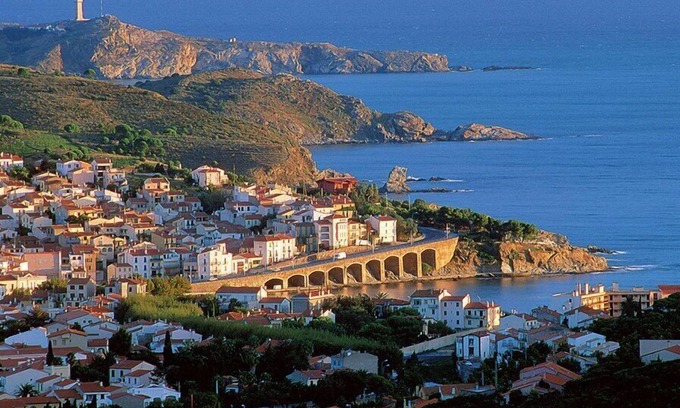 Banyuls-sur-Mer Apartment | Banyuls sur Mer Feet in the water