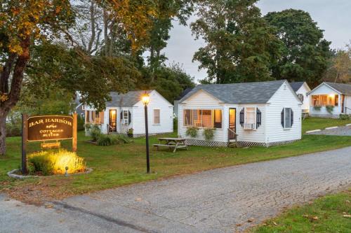 Salsbury Cove House | Bar Harbor Cottages & Suites