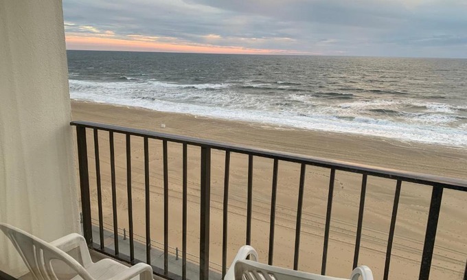 Northeast Virginia Beach Apartment | Barclay Towers