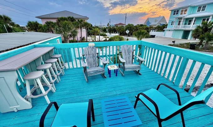 Villa Primera House | Barefoot Bungalow - Ideal Location, No Stairs, Dog Friendly Fenced Yard