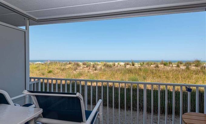 North Ocean City Condo | Barefoot Country 1BR 1.5BA Ocean Front Condo