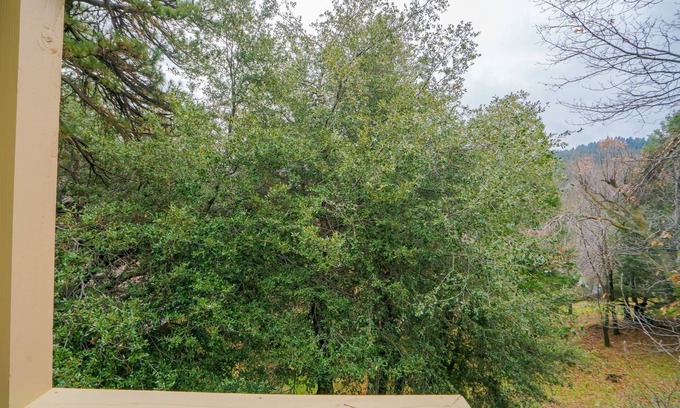 Crestline House | ~BarryBear House~ Mountain lake retreat