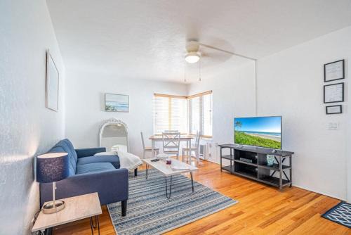 Lauderdale-by-the-Sea Apartment | Barrys by the Sea Steps to the Ocean