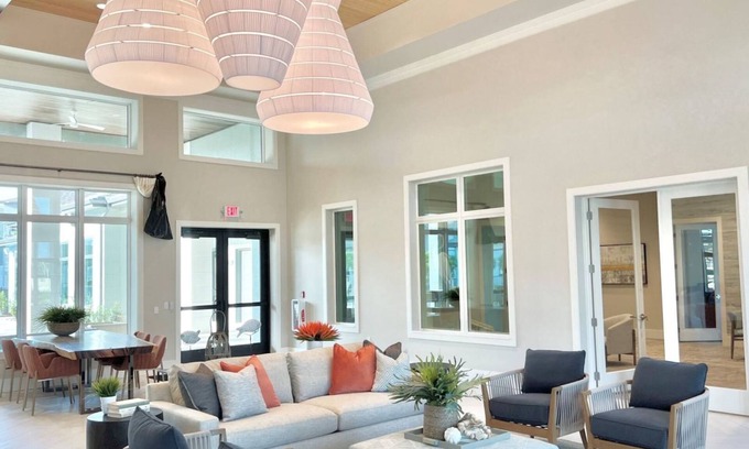 Palmetto Apartment | Barsala l Fully-furnished 2BD w/Resort-Style Pool Access