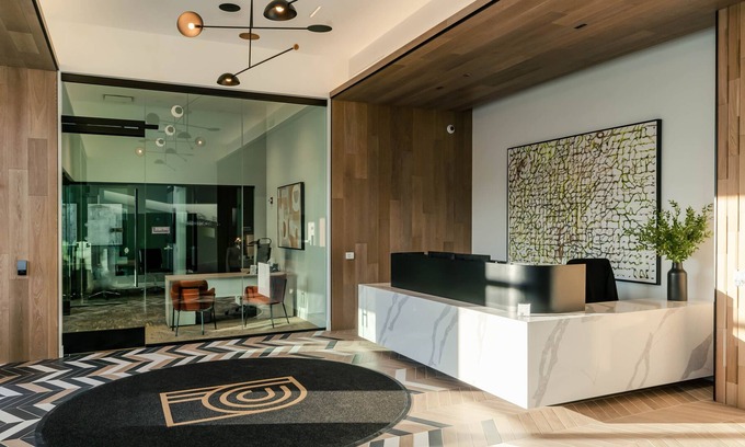 Uptown House | Barsala l Modern studio, fitness center & kitchen