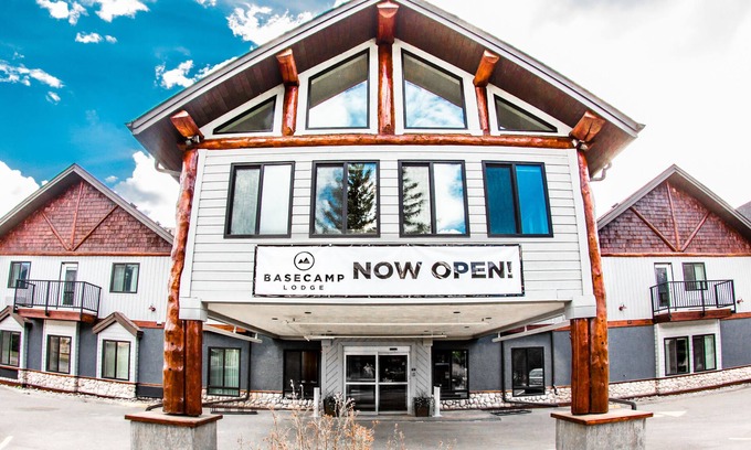 Canmore Hotel | Basecamp Lodge I King Suite Room