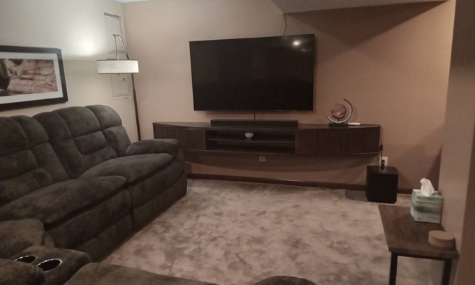 Lansing Apartment | Basement Apartment, Outdoor Hot Tub add on, infrared Sauna, Pool Table and more