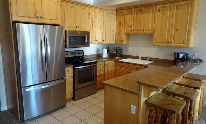 Ogden Condo | Basinview Lakeside Mountain Escape - All Season Getaway!