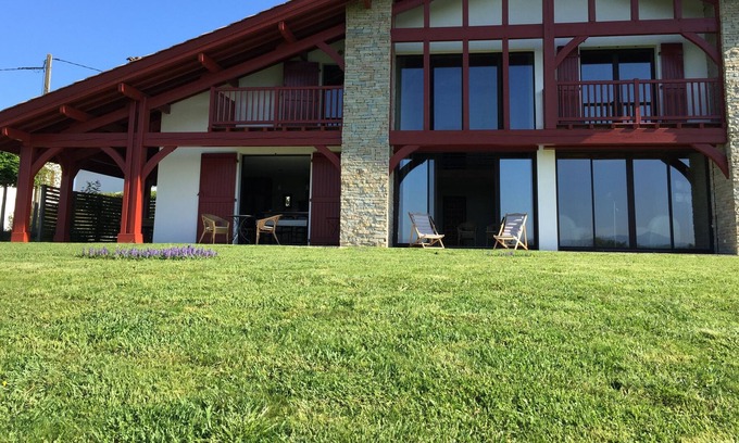 Arcangues House | Basque family home, south facing view Pyrenees 180 °