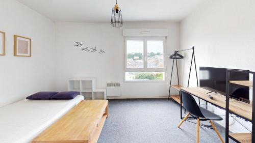 Anatole France Danton Apartment | Bastion - Studio center with elevator