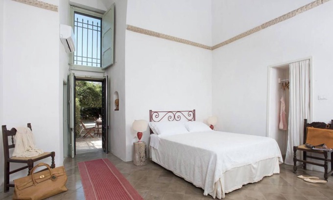 Casamassella Apartment | Bastione room with independent entrance and access to the park and swimming pool