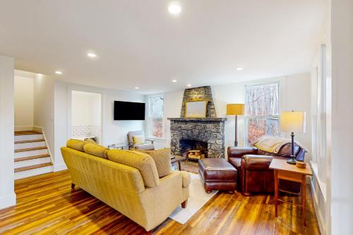 Boothbay Harbor House | Bay Cottage