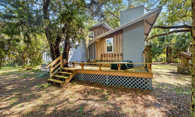 Cedar Key House | Bay Front A-Frame with Dock and Kayaks