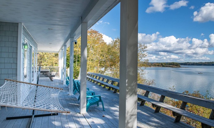 Harpswell House | Bay Haven. Comfort, deck & water access.