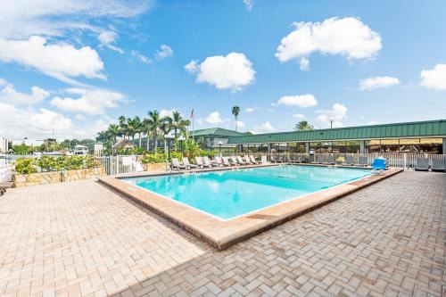 Whitfield Apartment | Bay-Ja Vu