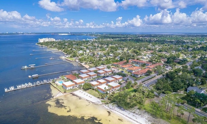 Panama City Condo | Bay Paradise: Luxury 1 Bedroom Condo with Stunning Sunsets & Resort Amenities!
