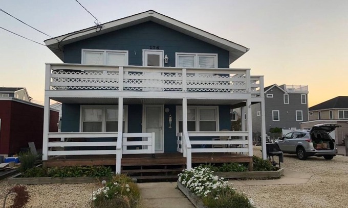 Ship Bottom House | Bay Side Second Floor Duplex in Ship Bottom walking distance to shops, pubs, resturants 140561