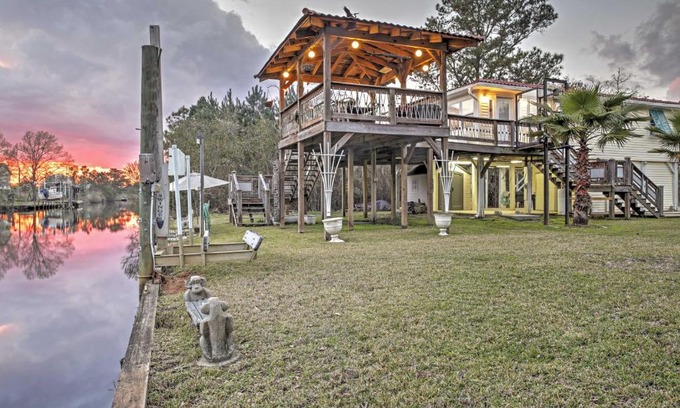 Shoreline Park House | Bay St Louis House with Boat Dock and Launch!
