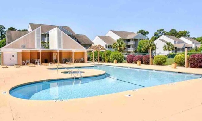 Little River Condo | BAY TREE gorgeous condo in Little River