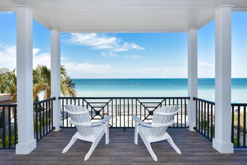 Anna Maria House | Bay View Beauty