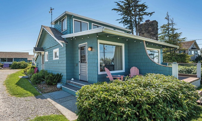 Sequim Bed & Breakfast | Bay View Room - King, Water view, Jetted tub