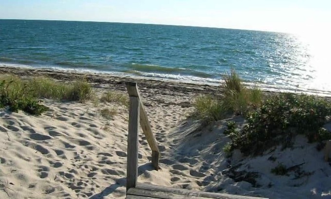 North Truro Apartment | BAY VIEWS, BEACH ACROSS STREET, GREAT DEAL!