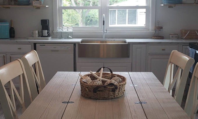 Chincoteague House | BAYDREAM BELIEVER Island getaway in a quiet neighborhood.
