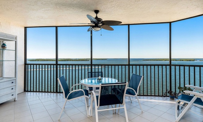 Punta Rassa Condo | Bayfront Condo with Panoramic 8th Floor Views of Sandy Beaches
