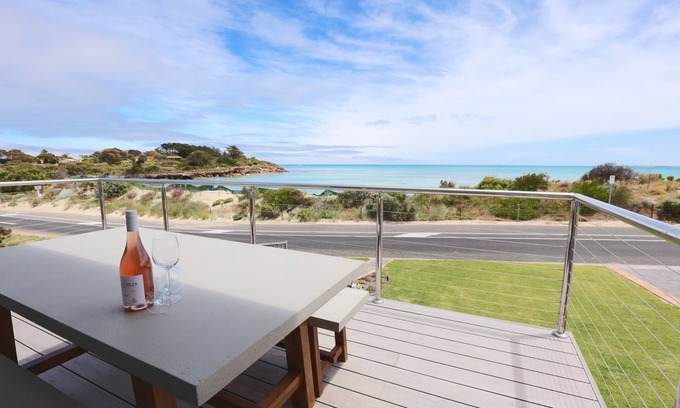 Waterhouse House | Baylys Reef - Beachside Retreat