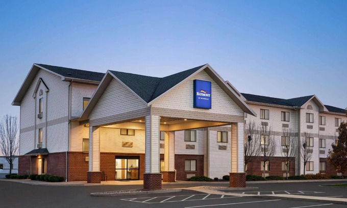 Cheektowaga Hotel | Baymont by Wyndham Buffalo