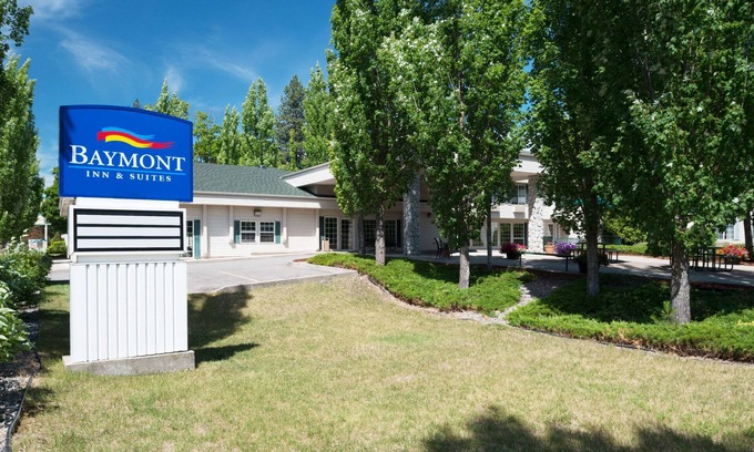 Coeur d'Alene Hotel | Baymont by Wyndham Coeur D Alene